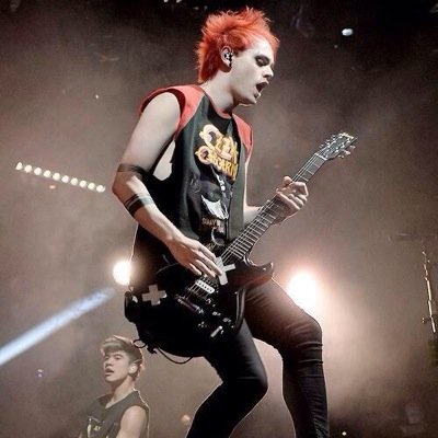 free follow to let you know that your fav would totally bang you☺️please follow @ashturbatingcth