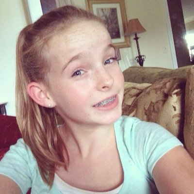 ♡♛Hayes♛♡ I tweet alot...