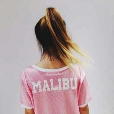 Cuenta perfecta para saber de moda y complementos aquí encontrarás todo lo que queráis saber sobre moda ☺
instagram. com/only_fashion12