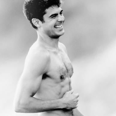 Crazy @ZacEfron fan. YOLO ❤