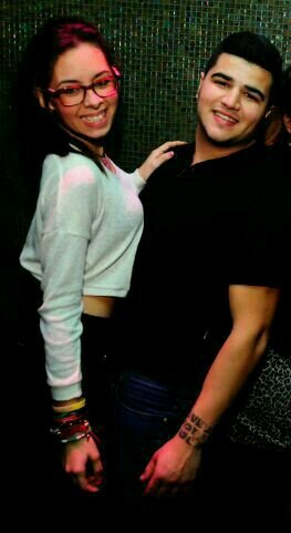 Simplemente una loca aficionada al teatro y a las amigas q busca mil formas de reir Mi vida geme siempre en mi patata ♥
