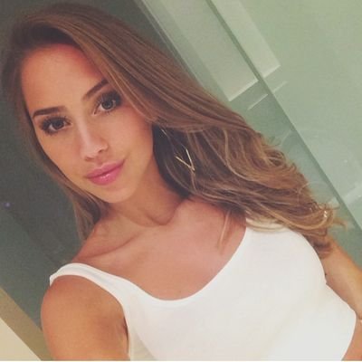 its Queen Elizzle anyway ♕
