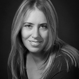 Capturing personalities & relationships through photography since 2004, both in studio & on location. Helping families & business poeple get the look they want.