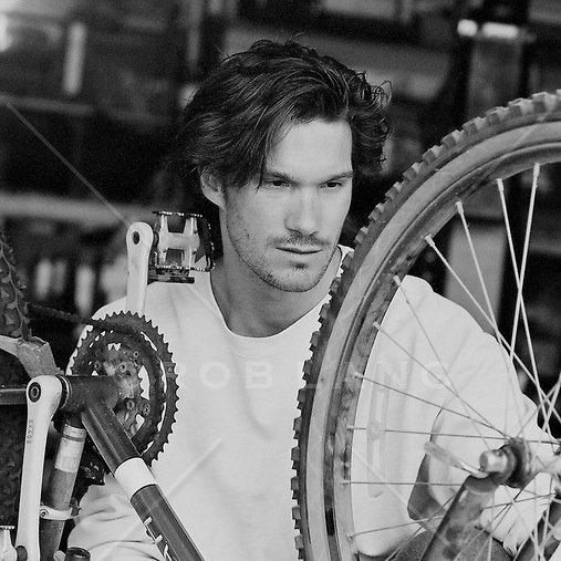 How do I fix my bike? Easy with free tips and videos from http://t.co/pB3YFWSuTP