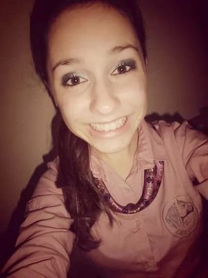 Simplesmente viva sua vida, essa é a unica chance de ser feliz.