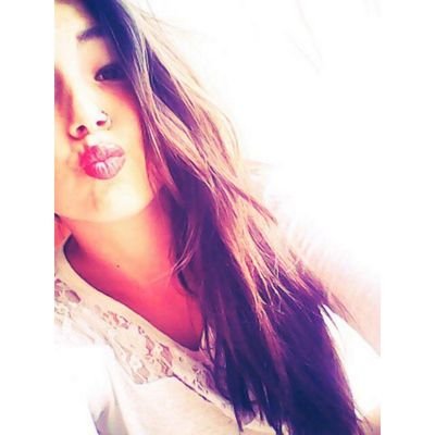 99. Se buena y lloraras , se mala y lloraran por ti . 'Si baila bien , folla que flipas' 'Le miro los ojos y acabo en su sonrisa primo'    NOOEEEEE  ∞