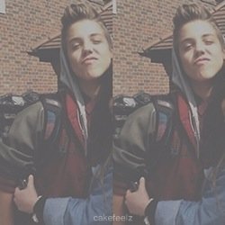 go follow @besidematthew she gaves you this free follow