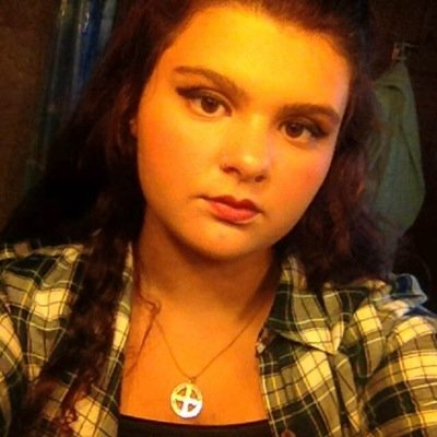 FOLLOW @sassyliams AND @tiedye_luke ILYSM