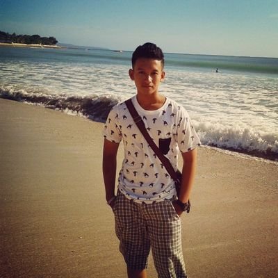 EeElhakim's profile picture. 