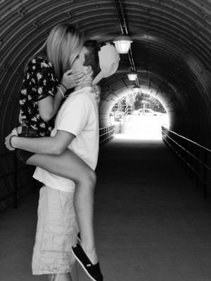 I just followed you.Its free but if you follow @AnaRelly1o,@pppaulina1o that would be nice:)❤