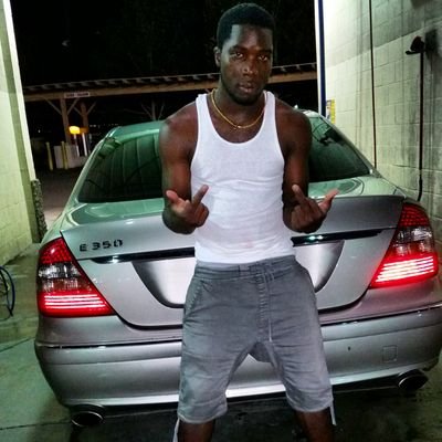 CEO @Ksleezy_Music Hit Follow! In God I put My Trust! YouTube Channel: Ksleezyja1