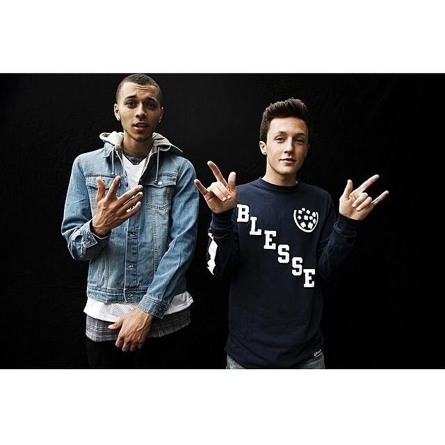 get my boys @kalinandmyles on the ellen show!!