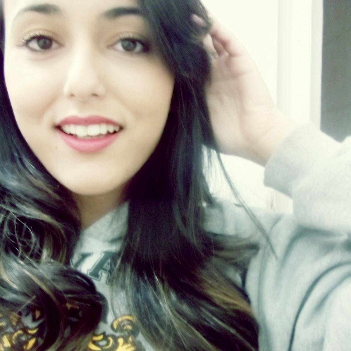 20 anos . estudante de Direito