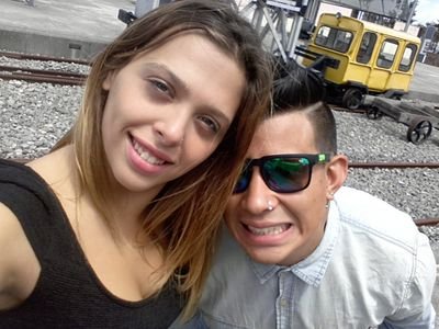 Perdona que sea tan egoísta,pero te quiero solo para mí.