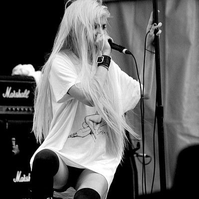 When I was younger, I wanted to be a shake 'n' bake mom. I'm best friends with the Grinch. I'm Gossip Girl's little sister. I like being reckless with my band.