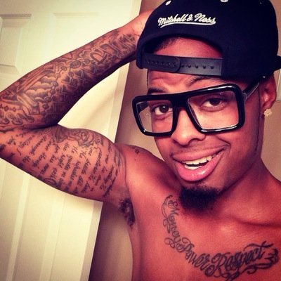RealOutSpoknTypeNigga , FOLLOW ME AND I GOT U #WORDBOND #TEAMMiAMI #TATTEDDAFUCK^^^ NETWORKN GWM