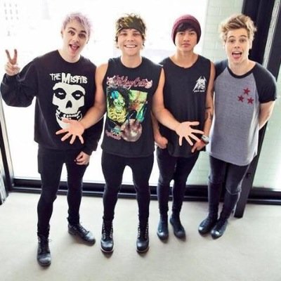 sosososoomuch's profile picture. reminder that you're loved :) - @HemmingsAmeezy