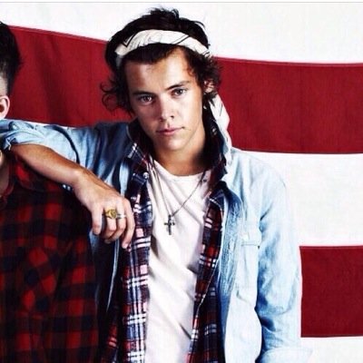 hi this is a free follow from @hollaaahemmings :)