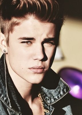 follow mee i follow back uu. i m true beliber