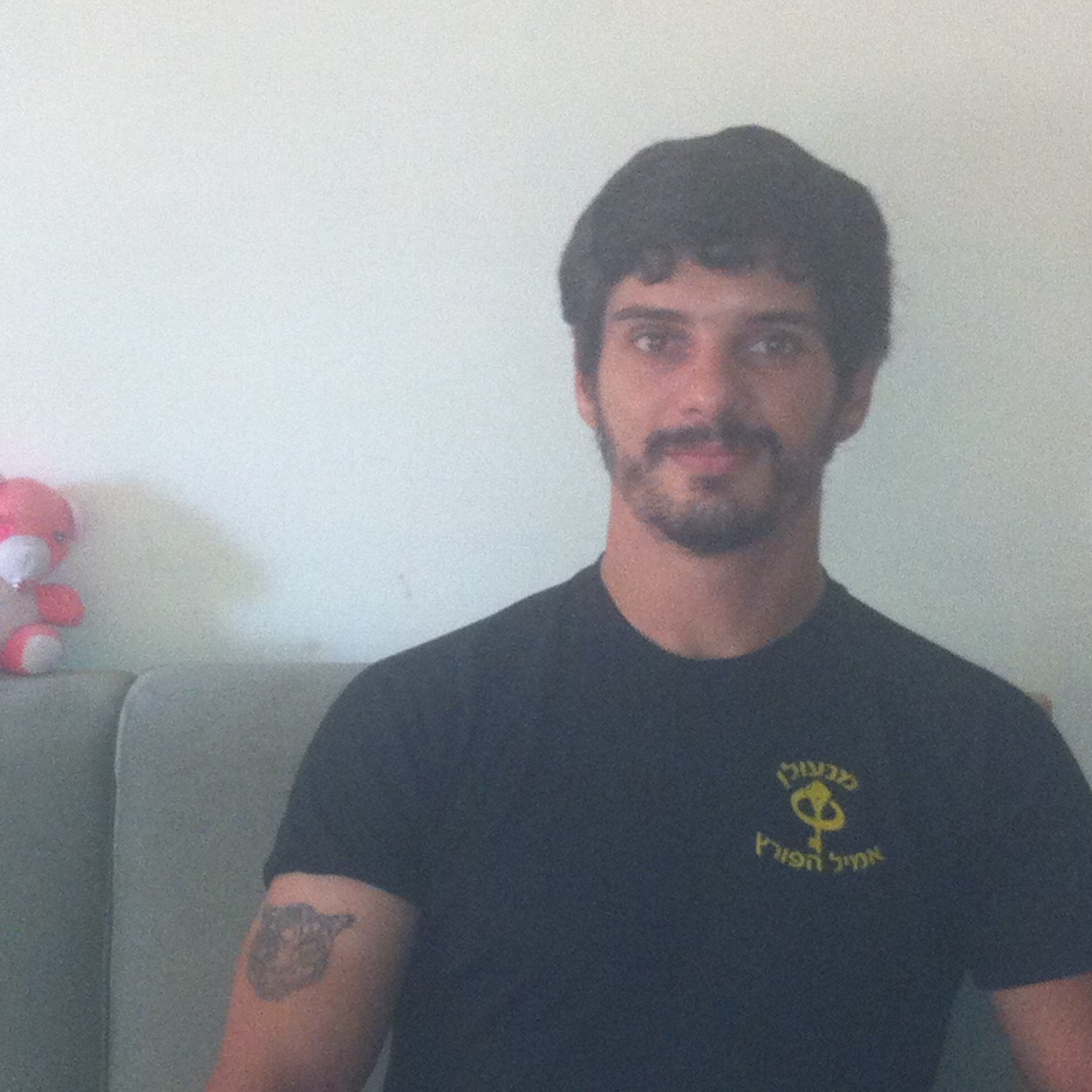 0524500884Emil7's profile picture. מנעולן בבאר שבע, פורץ דלתות בבאר שבע, פורץ מנעולים בבאר שבע, פורץ רכבים בבאר שבע, תיקון דלתות בבאר שבע, התקנת מנעולים בבאר שבע
052-4500884 אמיל