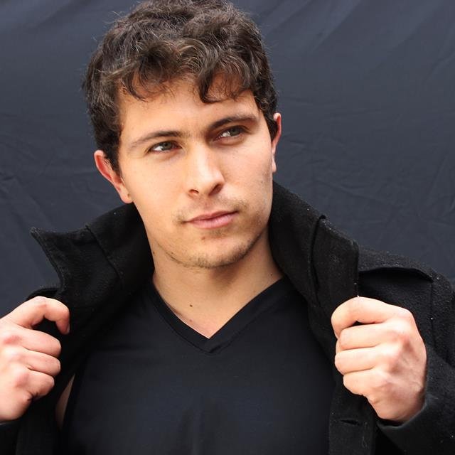 Actor Colombiano. la vida se disfruta cuando te dedicas un 100% a cumplir tus metas