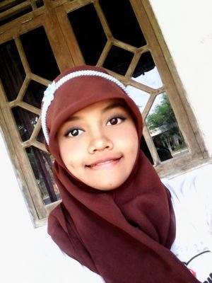 Menjadi Wanita ShOlikhah