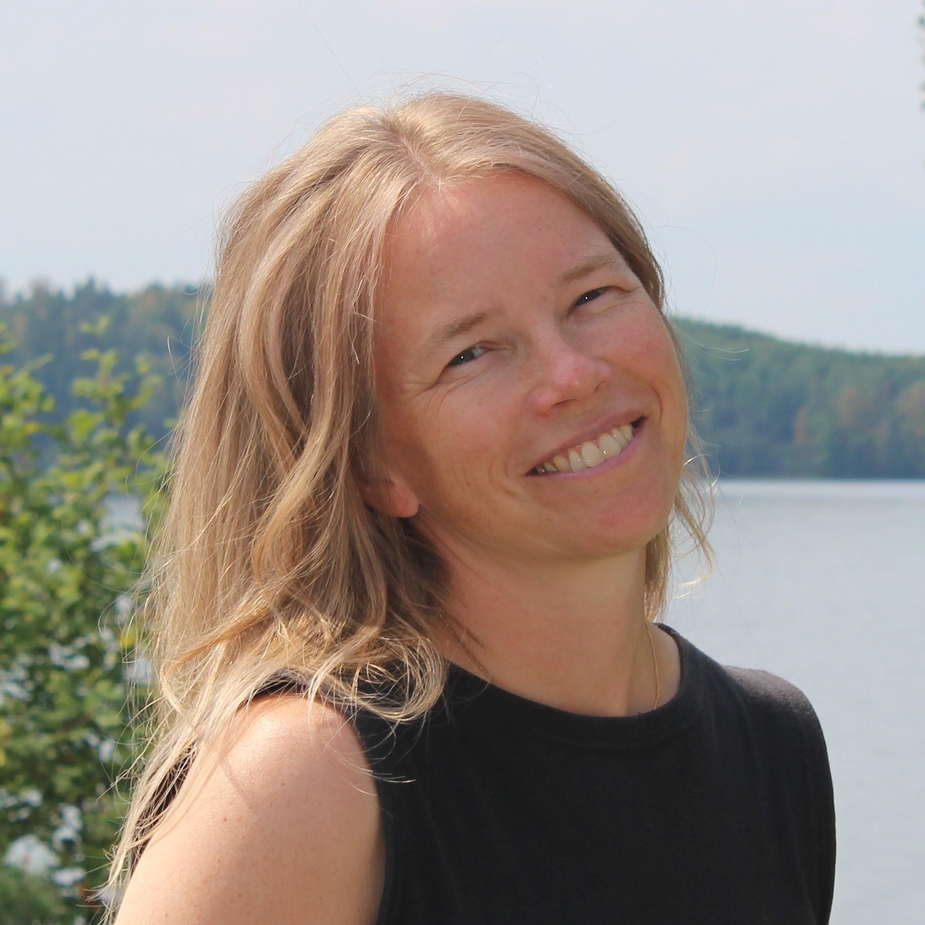 Master in Computer Science and Engineering, mother, outdoor, industry, gastronomy, wine and history.