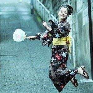 New Kimono and Yukata pics and facts every day! Including Geisha, Kyoto and Japan in general.