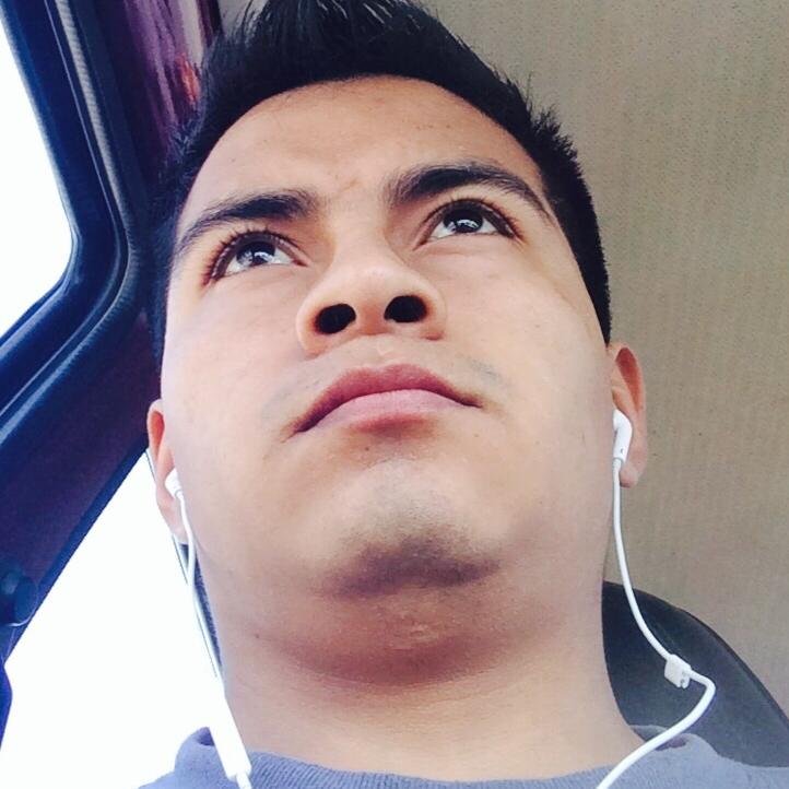 russbel6's profile picture. No importa que tanto sabes, lo que en verdad importa es que tan rapido aprendes y El liderazgo consiste en sacar lo mejor de la gente.