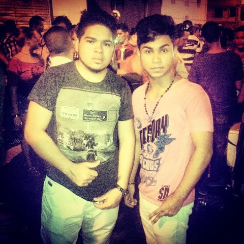 Cantante ..... SOLTERO ....... WhatsaPP: 3013084283        ... Pin : 797A79BF