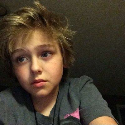 i am awesome and i am a boy Also Youtube Gamer so Subscribe to me on Youtube Muffin The Gamer
