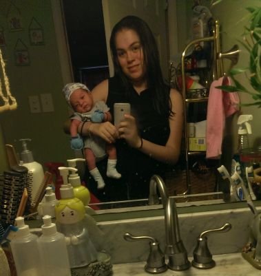 Mommy of a baby boy Aug.23.2014 ❤ 21 years young.