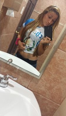 DONDE PIZA UNA LEONA NO CUALQUIER PERRA BORRA LAS HUELLAS