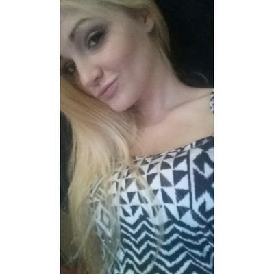 19. Fist full of diamonds, head full of brains. #HeadOfState