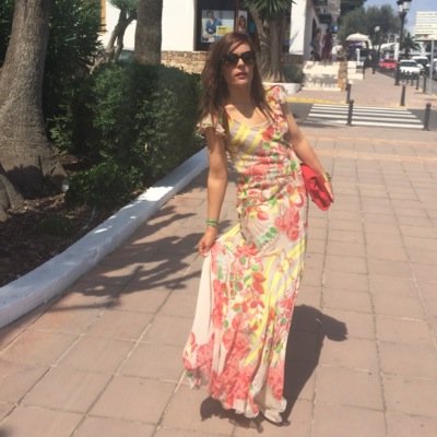 No es la aparencia, es la esencia. No es el dinero, es la educación. No es la ropa, es la clase. Coco CHANEL