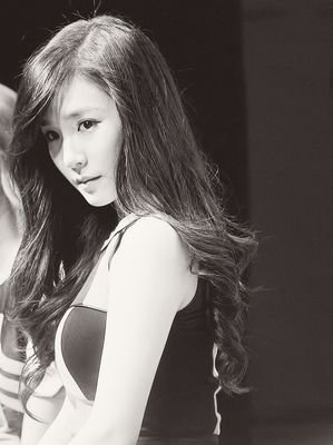 소녀 시대 's Pink Monster! 티파니 황 ©1989 | nobody can do it like you ceyewlf♡| LAWA9