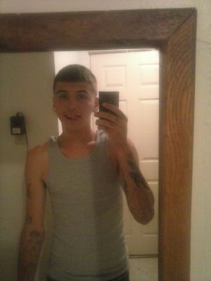 names jakob I'm 21, I love toskateboard and play video games :)