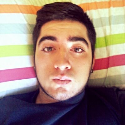 17. Amante del motor. Me gusta mas un subwoofer que a un tonto un violin. Si me quieres echame gasolina.