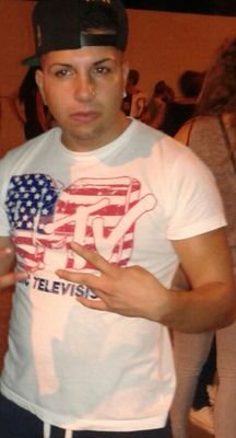 quien abla mal en mi ausencia es porq respeta mi presencia