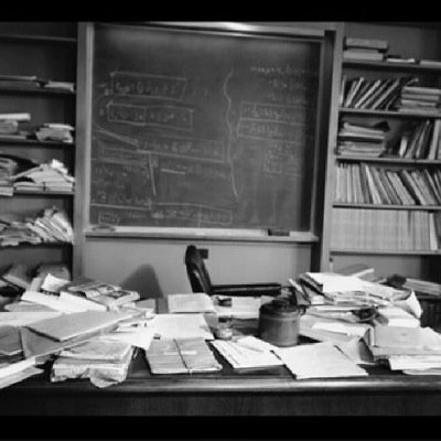 marwan_official's profile picture. مفكّر فيزيائي ولستُ عالم فيزياء ولا حتى طالب .. فقط الفيزياء تسكن مخيلتي