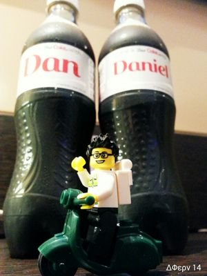 dfernandes44's profile picture. 