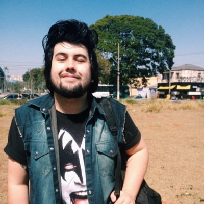 1991, São Paulo - Estudante de Arquitetura e Urbanismo.
