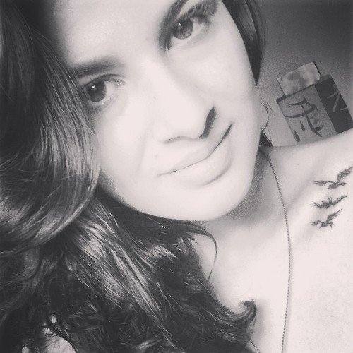 verih_cunha's profile picture. Olha pra mim, veja que eu era uma ilha a ser descoberta.