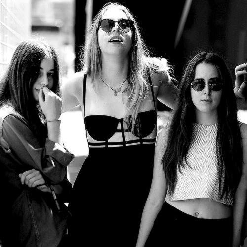 I go back to December all the time. // Dicen que todos los caminos llevan a Roma, pero para ella, todos los caminos llevan a Jules. @SimpleandClean_ ily ♥