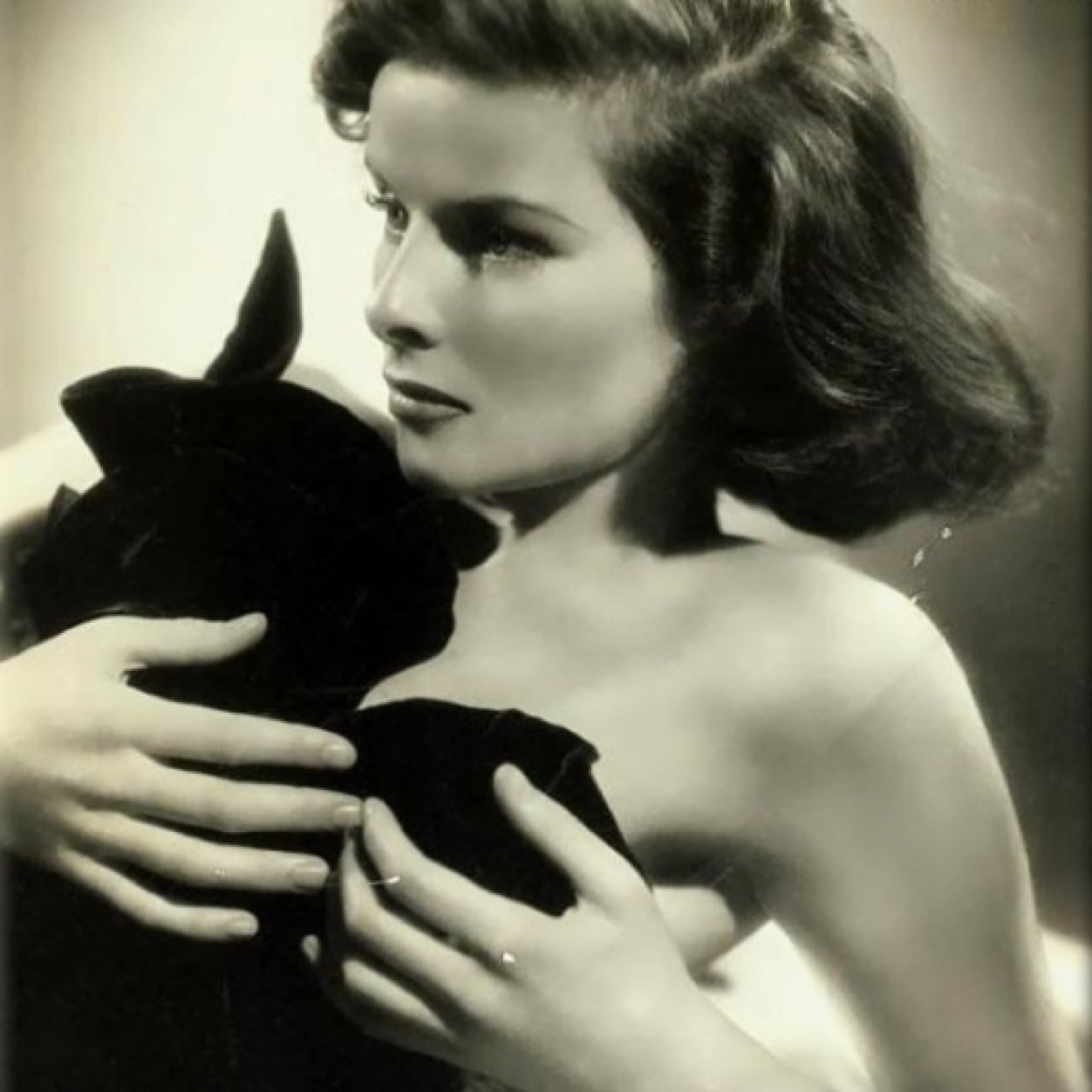 AnaLuzRedux's profile picture. Love has nothing to do with what you are expecting to get - only with what you are expecting to give - which is everything. ~K. Hepburn —she/her—