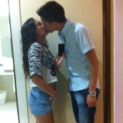 MartiitaSierra1's profile picture. Sevillana y enamorada de mi ciudad SEVILLA :), me encanta salir de fiestas, la playita y el veranito, Amo amis amigas y amigaatita :$ y amo ami @raulcarmona12.