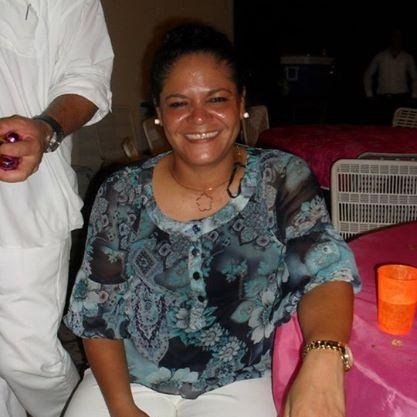 Creyente en Dios, Guanteña y comprometida con esta Revolución.