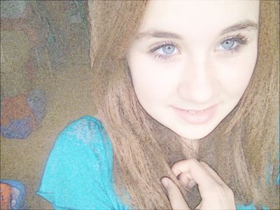 buhrt_celina's profile picture. 