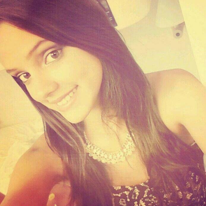 Existem amores que duram mais que uma vida .  - P.s eu te amo