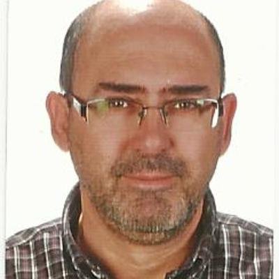 Técnico Superior de Desarrollo de Aplicaciones Informáticas.
Posicionamiento web,
SEO y SEM.
Reparación de PC y Portátiles.